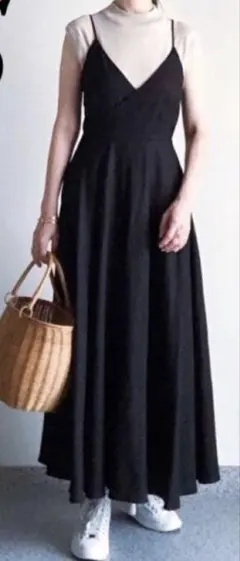 ZARA完売品　リボン付き　ラスティックワンピース