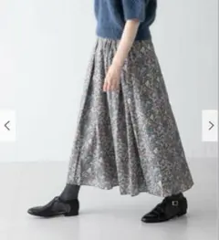 kagure リバティ柄　スカート　ネイビー✖️ホワイト kagure リバティ柄 スカート ネイビー✖️ホワイト