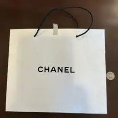 CHANEL ショッパー 新品未使用　ホワイトのサムネイル