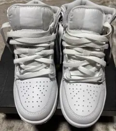 s*.様 22.5cm 白 ホワイト エアジョーダン 1 MID キッズ レディ