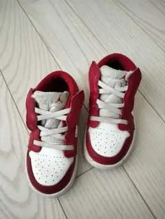Jordan キッズスニーカー ホワイト/レッド US 9C