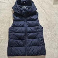 ユニクロ UNIQLO フード付き ダウンベスト ネイビー キルティング