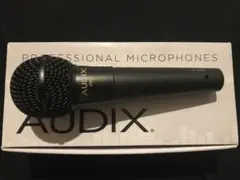 即発送 AUDIX OM11 塗装剥がれあります Amazon | AUDIX オーディックス OM11 ボーカル ライブ 歌って