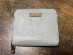 FURLA 二つ折り財布 ラウンドファスナー グレーのサムネイル