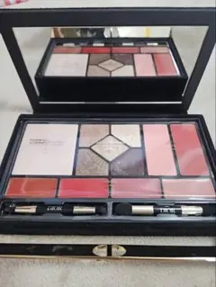 Dior メイクアップパレットのサムネイル