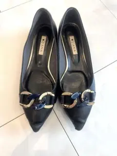Diana ブラック ポインテッドトゥパンプス　25