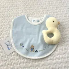 【新品】ファミリア ヨダレカケ スタイ　《ラトルおまけ付き》