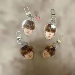 treasure アサヒ 喜怒哀楽 顔アクキー コンプ