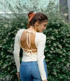 【美品】ROXY クリーム色 リボン付き長袖Tシャツ