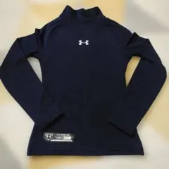 Under Armour ネイビー アンダーシャツ YSM
