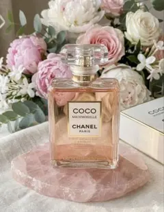 ココマドモアゼル✴︎シャネル香水✴︎Dior ミニ香水付✴︎CHANEL COCO✴︎
