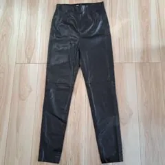 美品　ZARA　ザラ　フェイクレザー　スキニーパンツ　ブラック　サイドファスナー