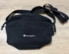 Champion ショルダーバッグ ボディバック　黒 ロゴ入り
