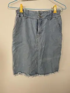 ライトブルーデニムスカート