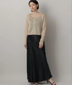 apart by 光沢✨美シルエット　サテンロングナロースカート ブラック