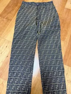 2026年最新】FENDIパンツの人気アイテム - メルカリ