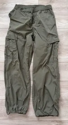 値下げしました　ユニクロ　カーゴパンツ オリーブ色 ゴムウエスト