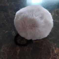 ふわふわファーヘアゴム　薄いグレーのファー ヘアゴム