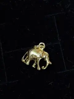 s925 ゾウ　スリランカシルバー　ペンダントトップ　新品未使用　ゴールドカラー