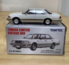 デ*ン様 トミカリミテッドヴィンテージネオ トヨタクラウンハード