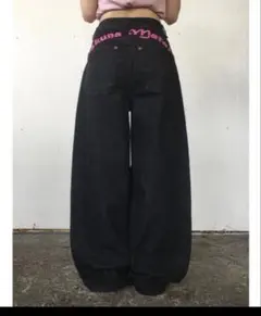 【anyonemore】 ピンクレタリングバルーンワイド生デニムパンツ