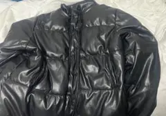 24 時間以内発送★光沢感のある　ブラック　ダウンジャケット　キルティング