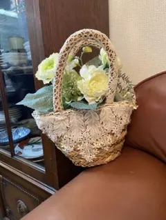 ラタンバスケット造花付き