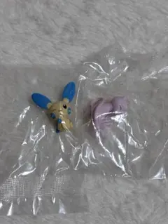 ポケットモンスター　しっぽみてみて！フィギュア2 ミュウ　マイナン