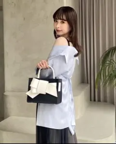 FRAY I.D グロスサテンシャツ LGRYのサムネイル