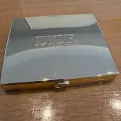 ディオール サンク クルール 643 ゴールデンマスカレード