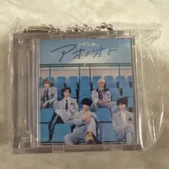 M!LKポップアップ限定カプセルトイ ミニジャケキーホルダー【アオノオト】