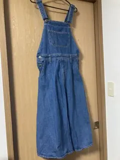 オーバーオールスカート