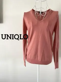 【UNIQLO】Vネック ニット セーター ピンク M ウール100％ 上品