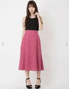ビーラディエンス　花柄レーススカート