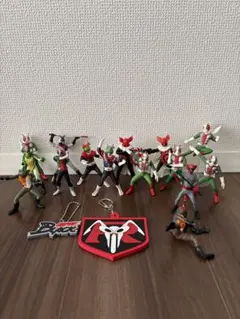 仮面ライダー フィギュアセット15体まとめ売りプラスキーホルダー2個