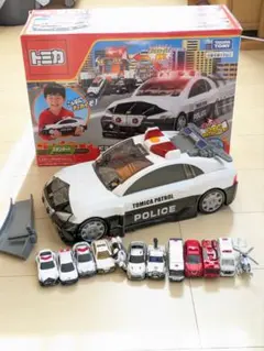 デカパトロールカー　トミカ12台　セット