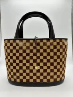 Item thumbnail for item b928ffb8-eb74-498e-a8dc-8dbf12c228e2