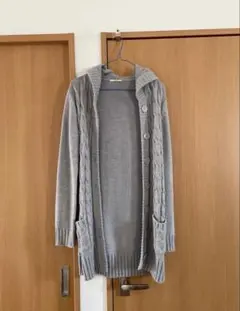 ニットカーディガン　上着　グレー