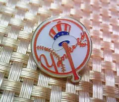 《PN白赤NY帽子》新品MLBニューヨーク・ヤンキース NY野球ピンバッジ■球魂