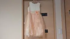 女の子　発表会　ドレス　サーモンピンク フラワーリボン　フリルドレス 130cm