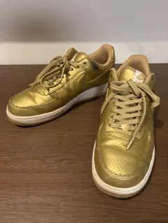 NIKE エアフォース 1 メタリック ゴールド ホワイト