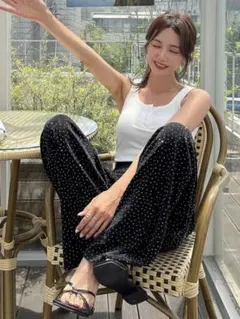 SHEIN 黒ドット柄ワイドパンツ（シーイン）