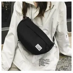 ボディーバッグ ショルダーバッグ ブラック 黒 韓国 肩掛け 原宿 渋谷 女子