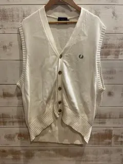 FRED PERRY ホワイト ベスト Oサイズ