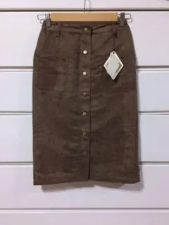 新品 スエードタイト膝丈スカート