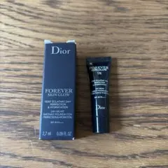 Dior スキンフォーエヴァーフルイドグロウ　1N 〈サンプルサイズ〉のサムネイル