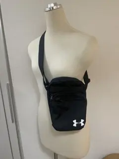Under Armour ナイロンブラック ショルダーバッグ