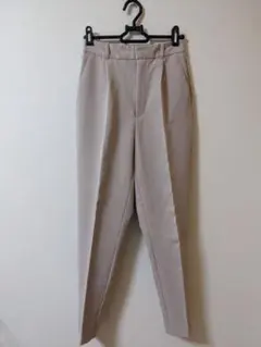 GU ストレッチテーパードパンツ ベージュ S オフィス