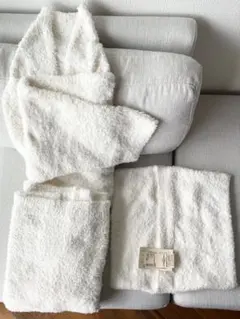 無印良品　クッションにもなる着る毛布のサムネイル
