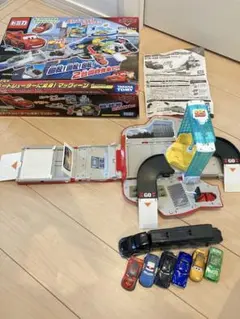 タカラトミー カーズ トミカ トルネードシューターに変身！マックイーンのサムネイル